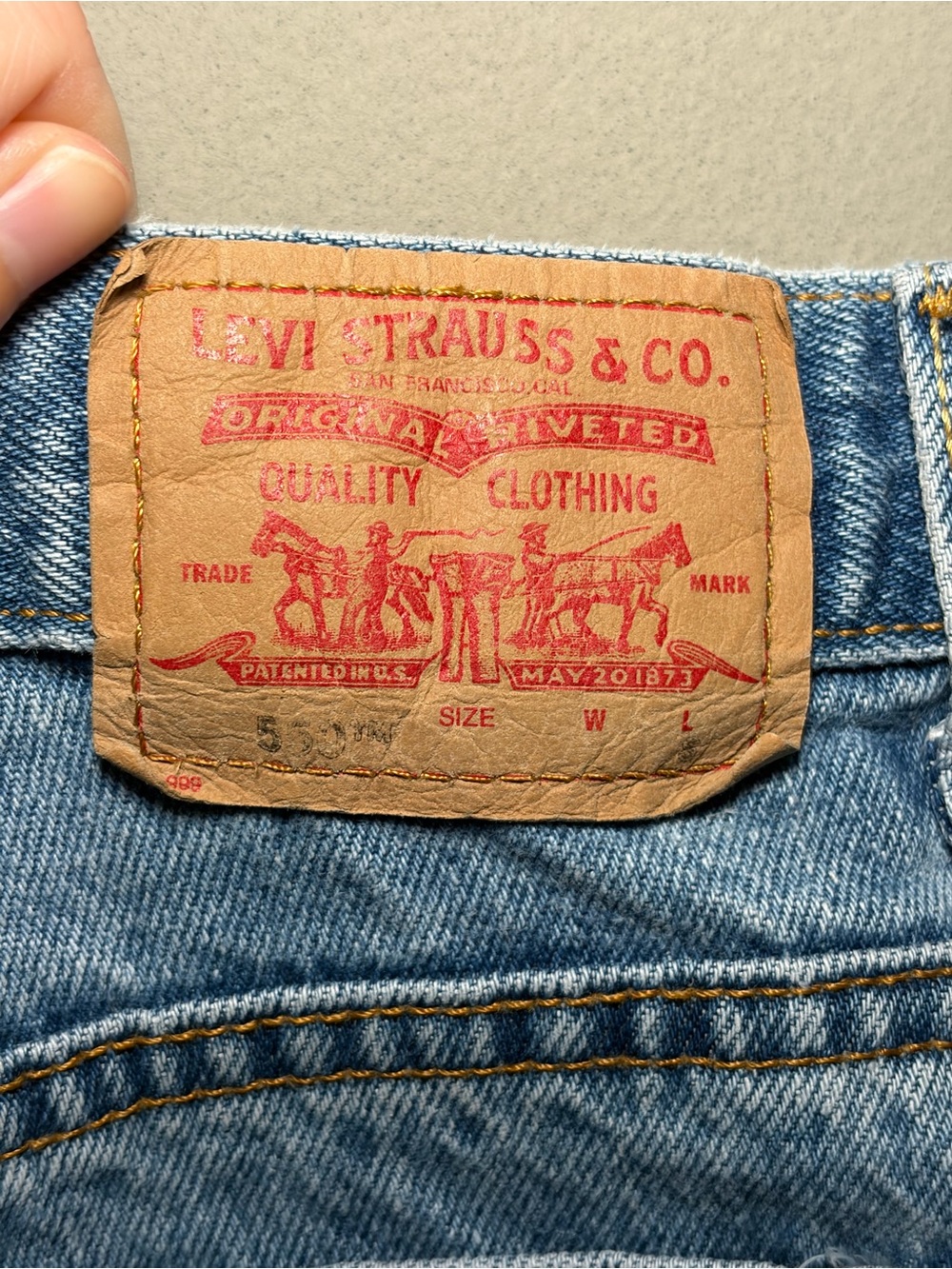 Vintage 2003 Levi’s Classic Relaxed 550 Relaxed Fit Leg Size 14 Light Wash Made - Picture 10 of 16
